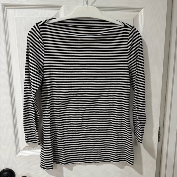 Old Navy Classic Black & White‎ Striped Top – Size M - Picture 1 of 3